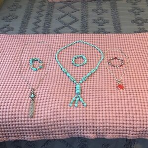 Turquoise Beaded Necklace Set